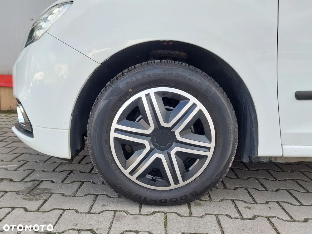 Dacia Sandero - 8