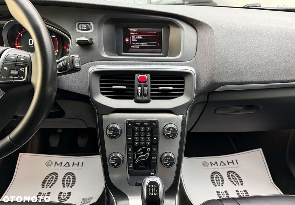 Volvo V40 D3 Ocean Race - 21