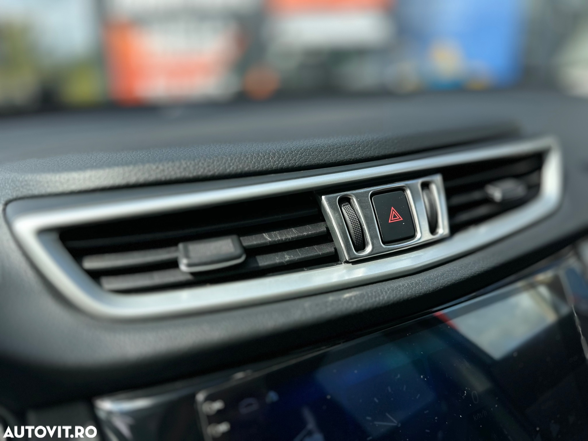 Nissan X-Trail 1.6 dCi N-Connecta - 29