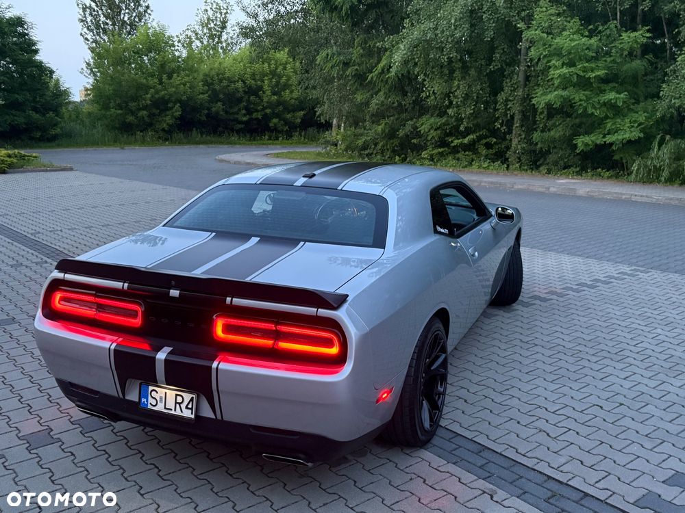 Dodge Challenger 5.7 R/T - 3