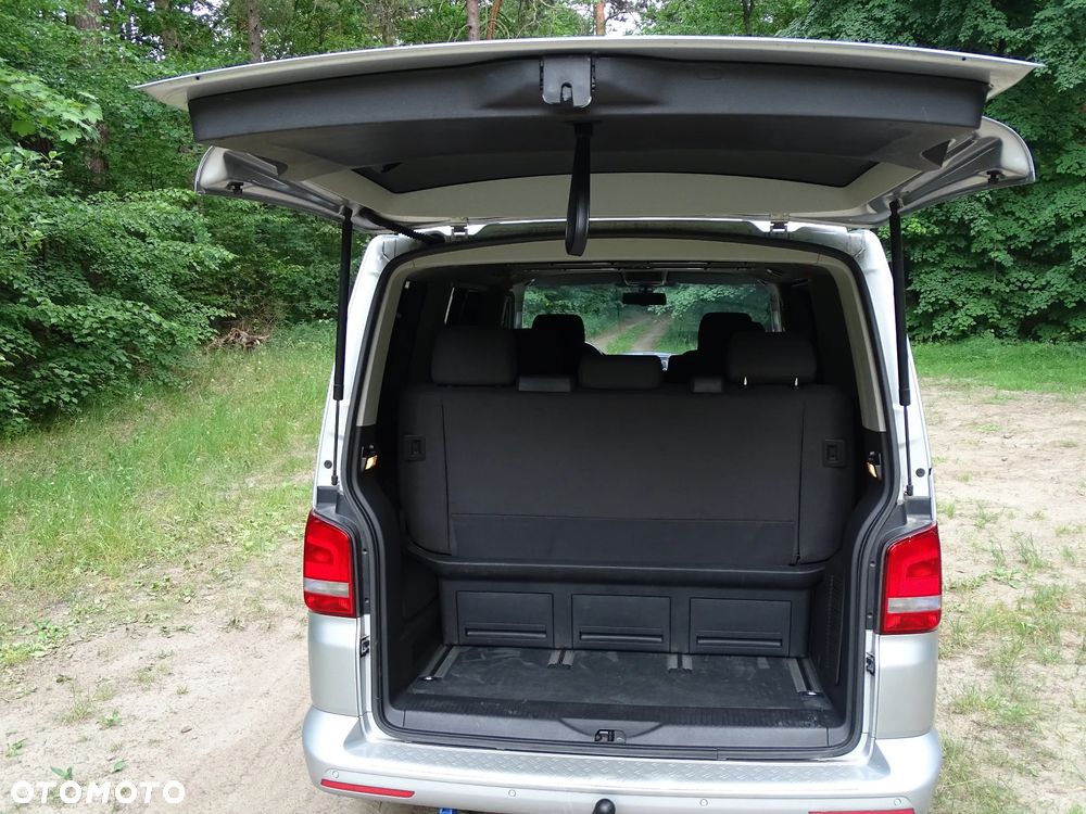 Volkswagen Multivan - 10