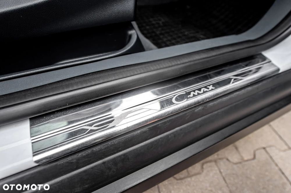 Ford C-MAX 1.6 EcoBoost Titanium - 22