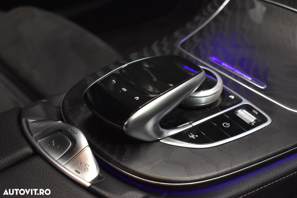 Mercedes-Benz E 200 4Matic 9G-TRONIC Night Edition - 21
