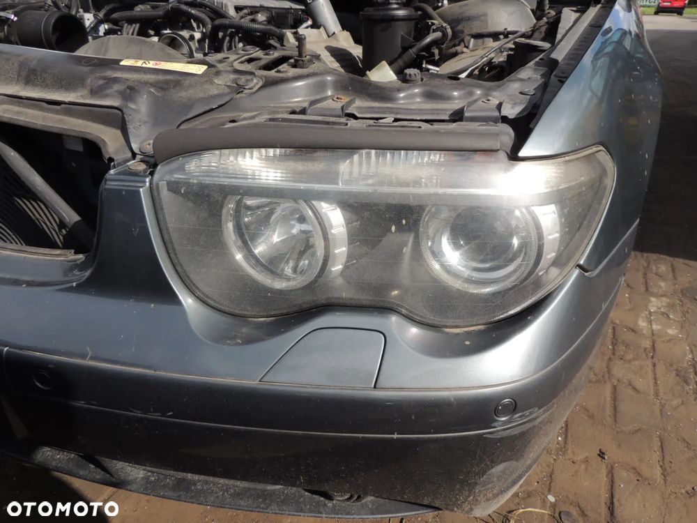 Zderzak przód BMW 735i E65 - 2