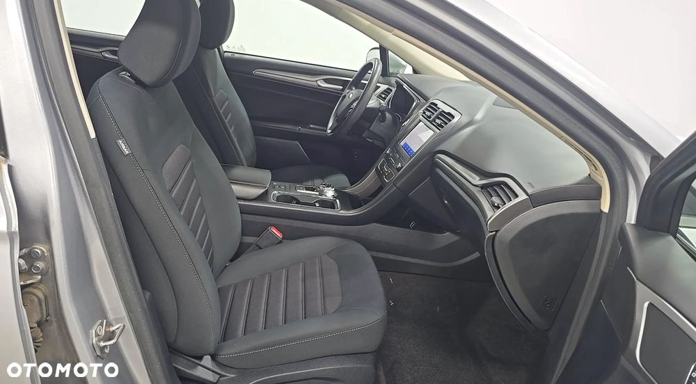 Ford Mondeo - 8