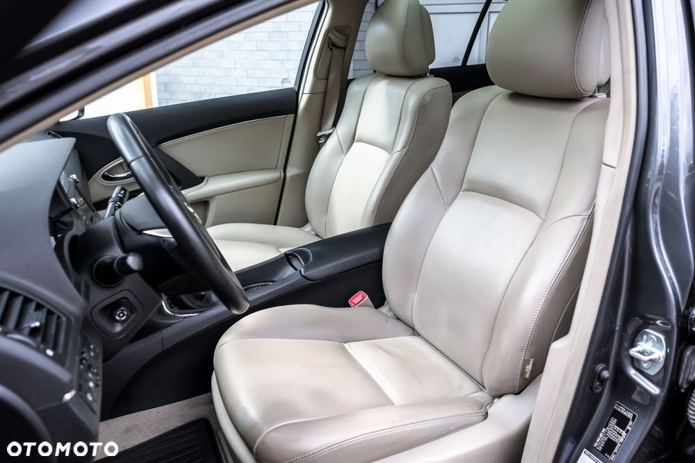 Toyota Avensis 2.0 Sol plus NAVI - 10