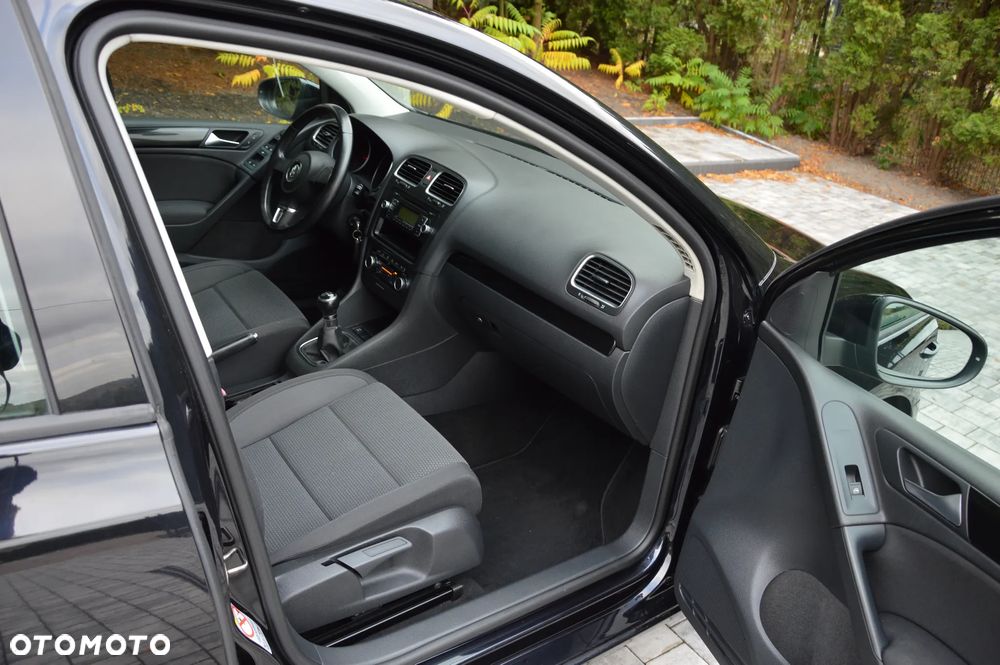 Volkswagen Golf - 31