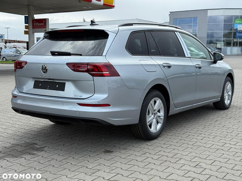 Volkswagen Golf - 8