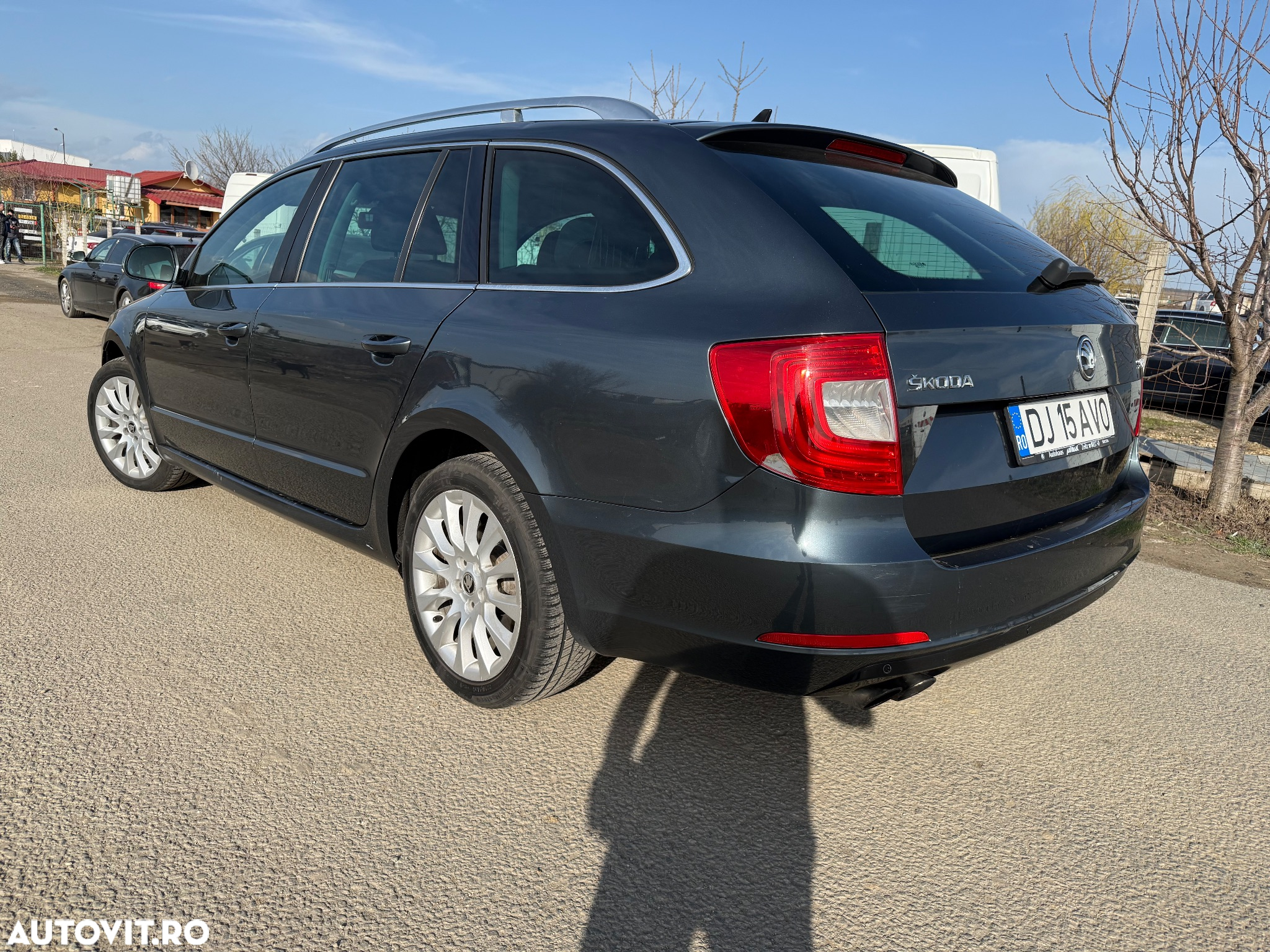 Skoda Superb 2.0 TDI DSG Active - 2