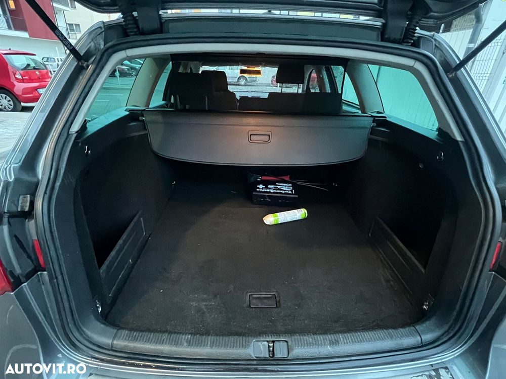 Volkswagen Passat 2.0 TDI DPF Comfortline - 16