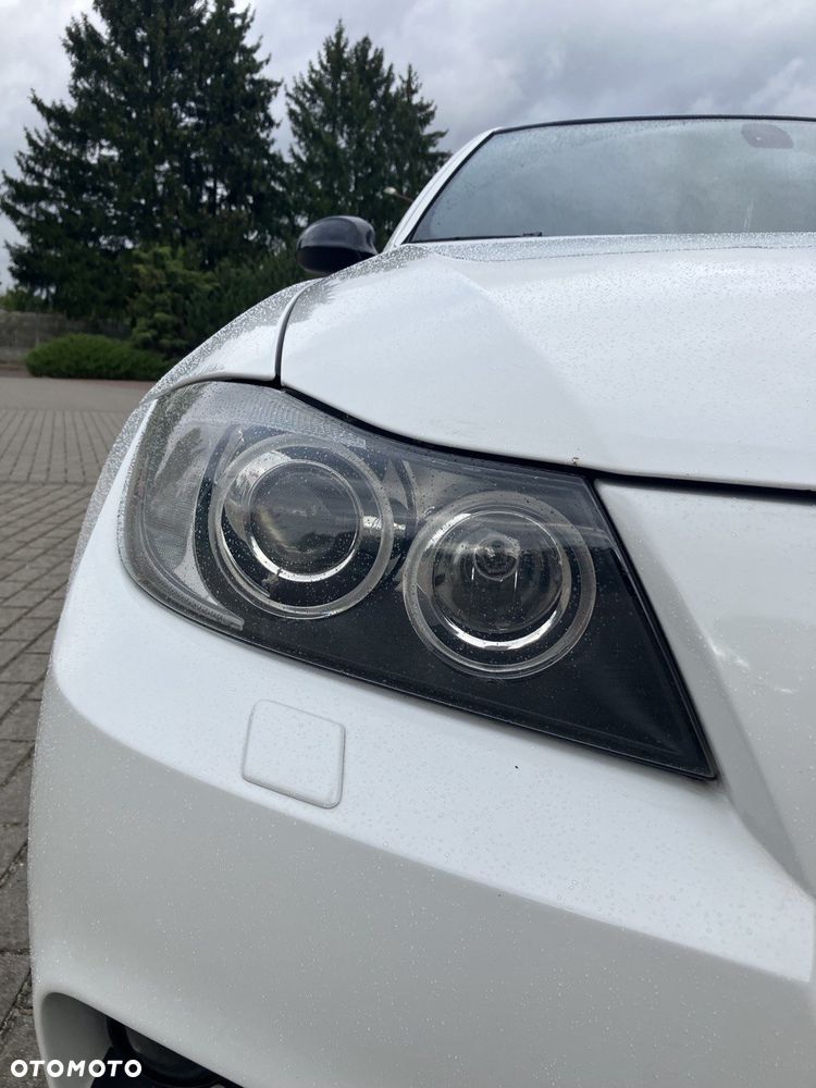 BMW Seria 3 320si - 18