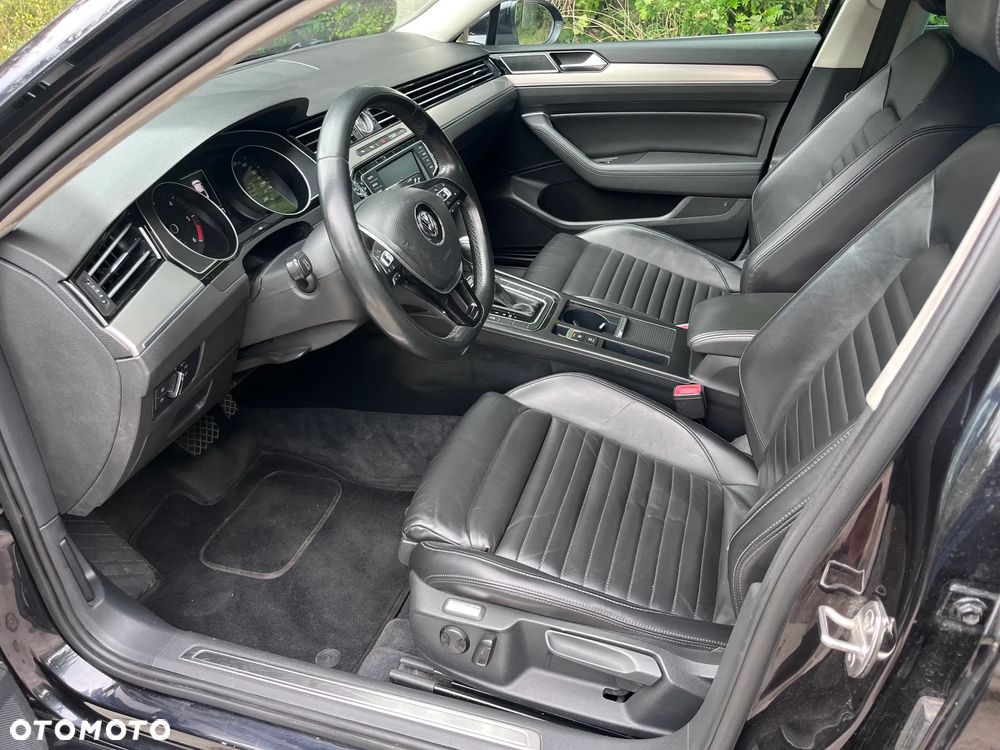Volkswagen Passat 1.6 TDI (BlueMotion Technology) DSG Comfortline - 12