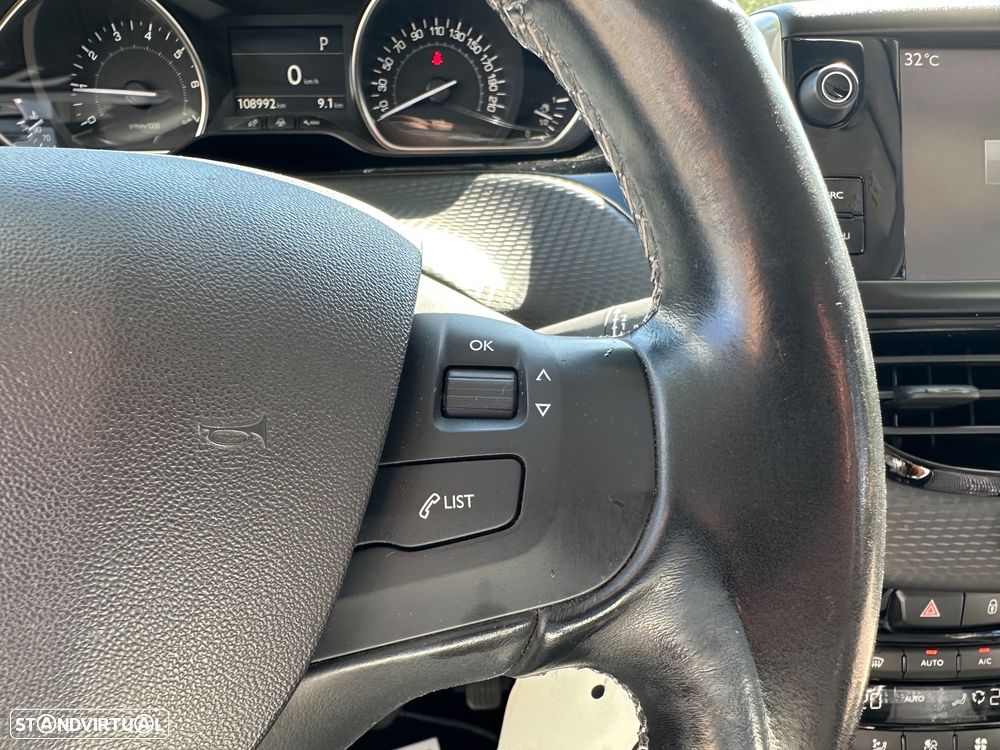 Peugeot 2008 PureTech 110 Stop&Start EAT6 Allure - 27