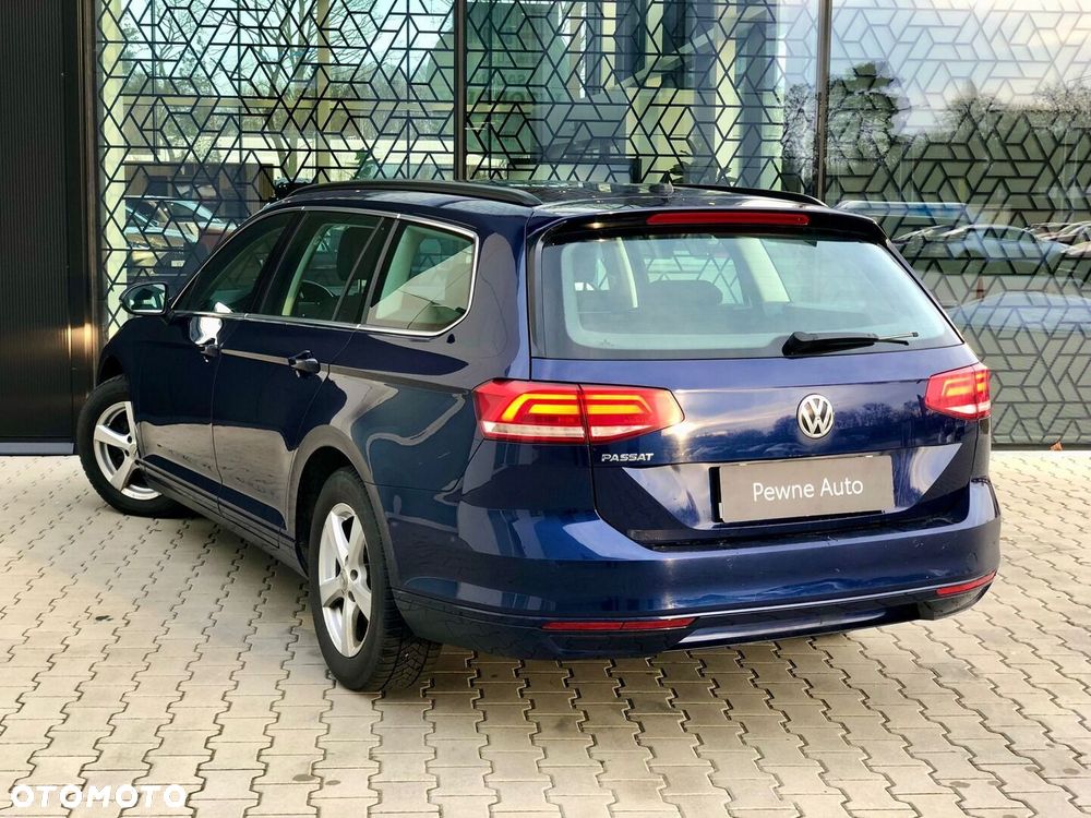 Volkswagen Passat - 11