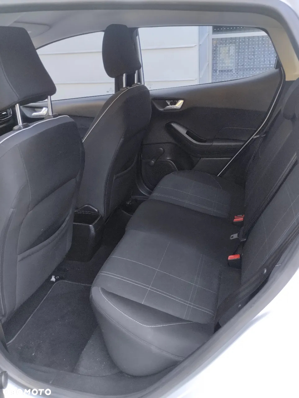 Ford Fiesta 1.1 S&S COOL&CONNECT - 8