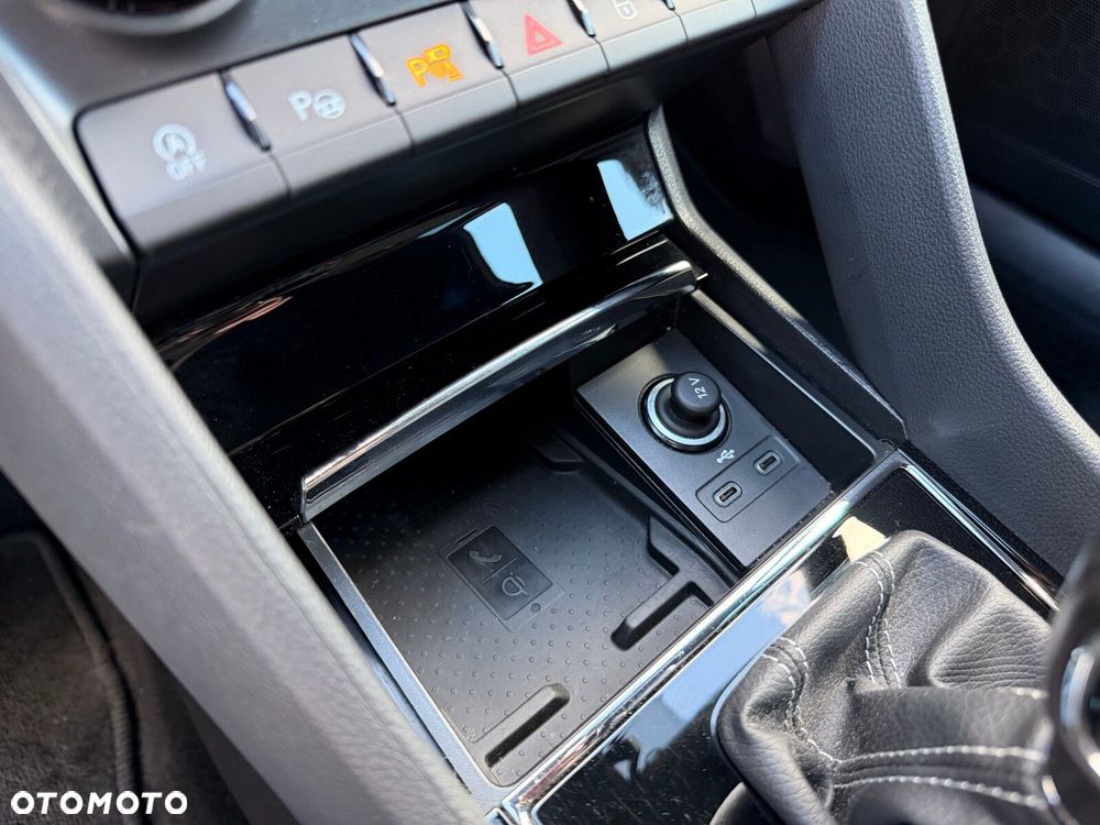 Skoda Karoq 1.5 TSI ACT Sportline DSG - 29