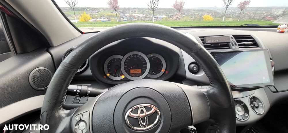 Toyota RAV4 2.2 D-4D Executive - 10