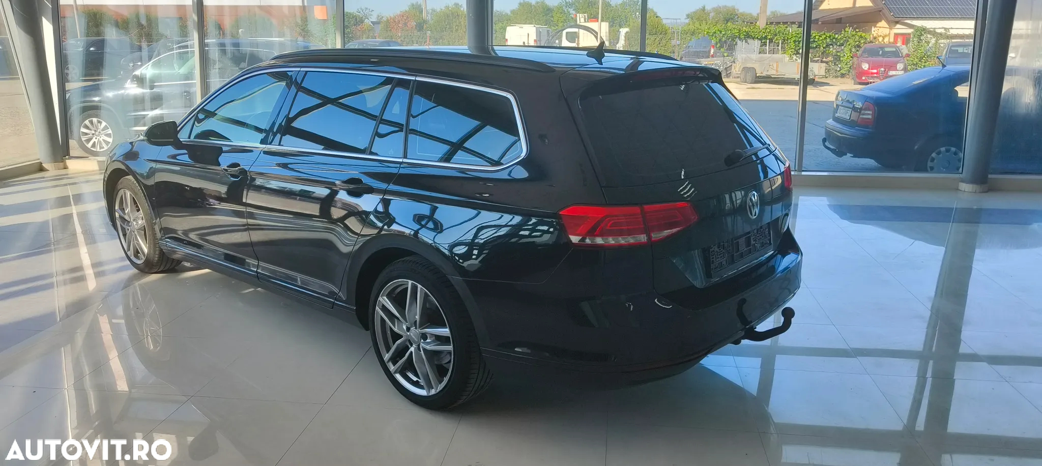 Volkswagen Passat Variant 2.0 TDI DSG Highline - 12