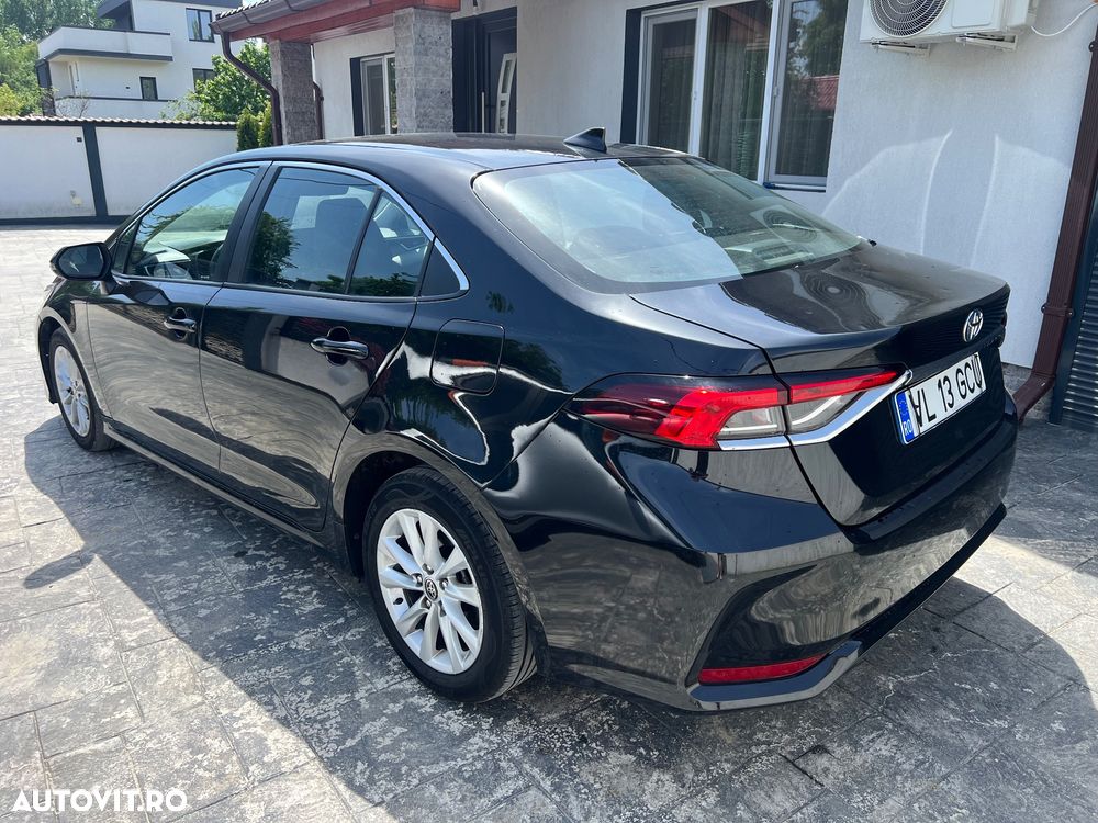 Toyota Corolla 1.8 Business Edition - 3