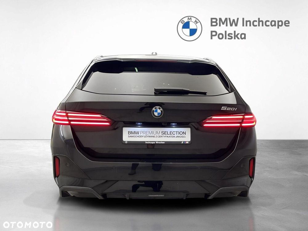 BMW Seria 5 2025 photo 4