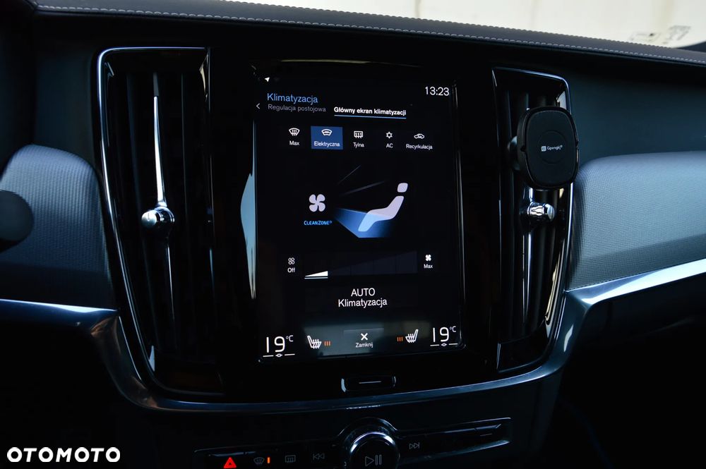 Volvo S90 T5 R-Design - 26