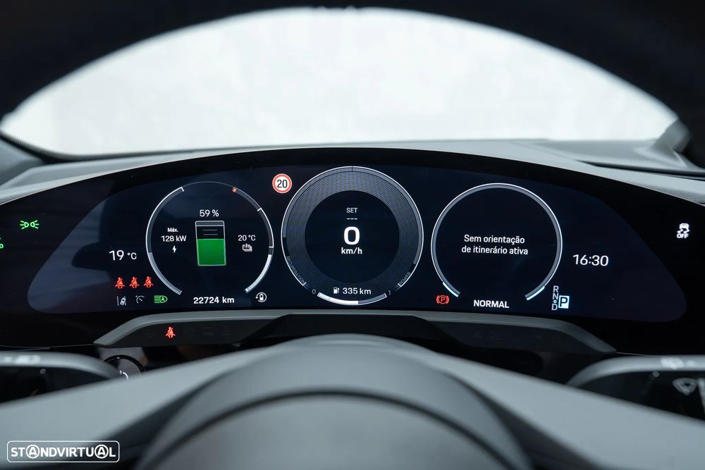 Porsche Taycan Sport Turismo Standard - 30