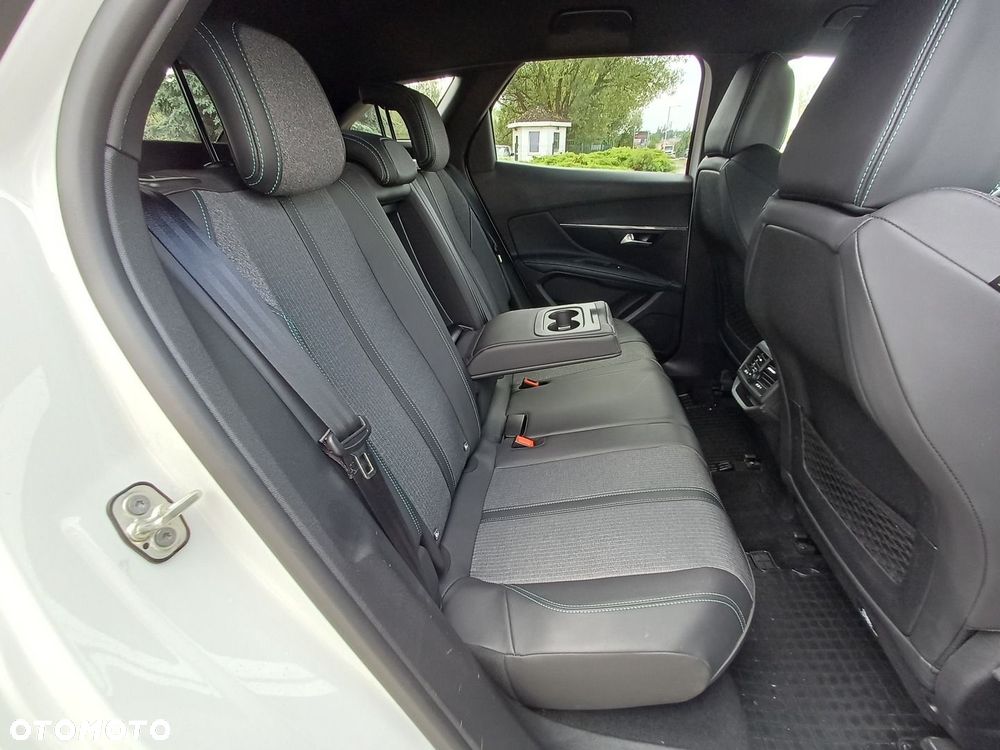 Peugeot 3008 1.2 PureTech Allure Pack S&S EAT8 - 34