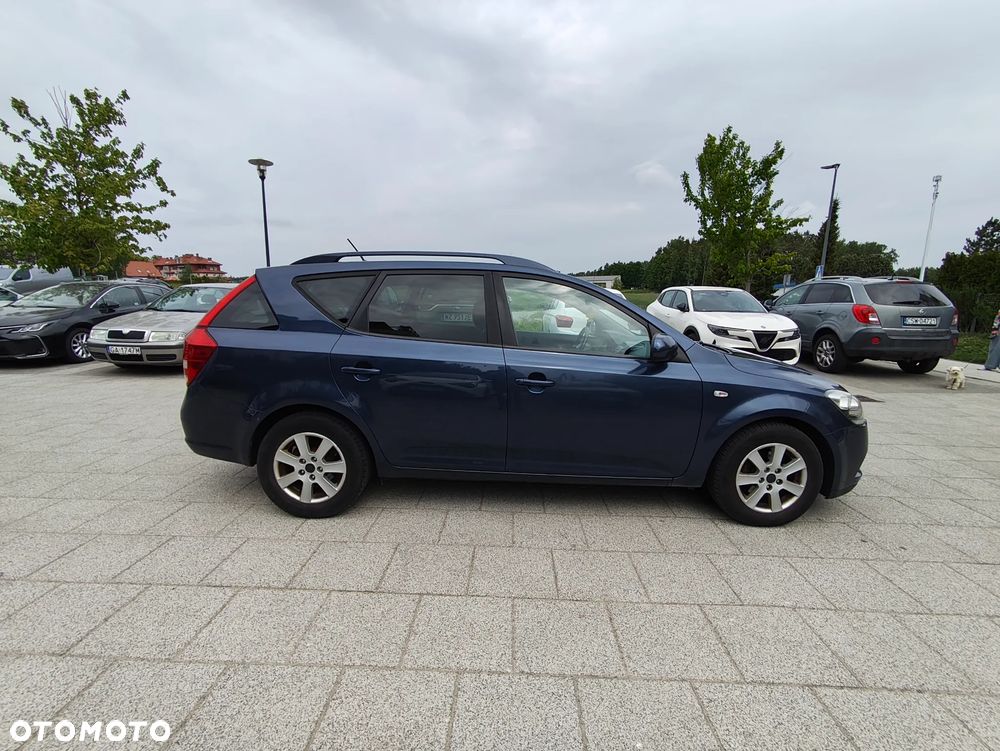 Kia Ceed 1.6 Crdi Comfort + - 1