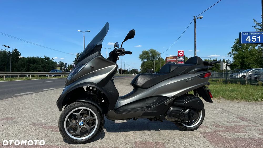 Piaggio MP-3 - 2