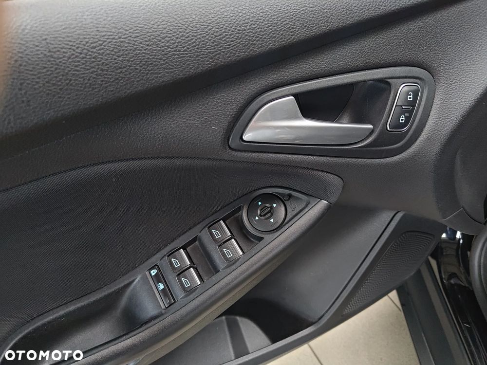 Ford Focus 1.5 EcoBoost Titanium ASS - 28