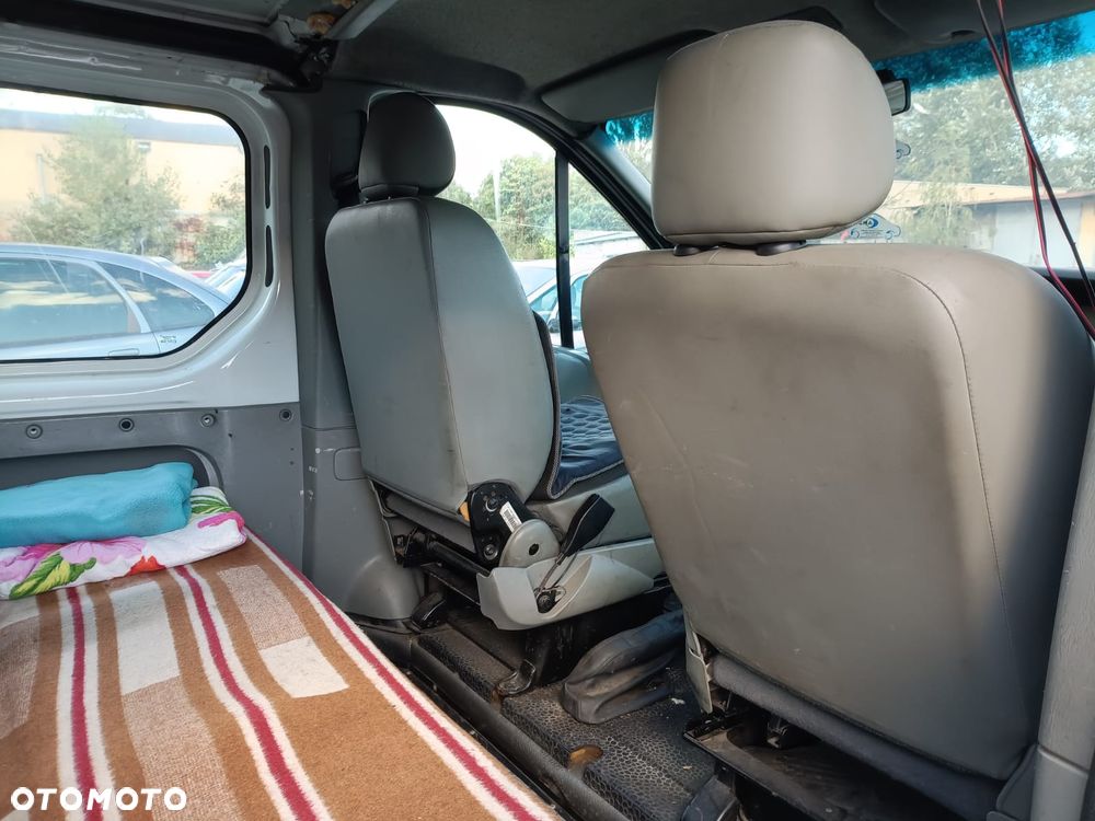 Renault Trafic - 11