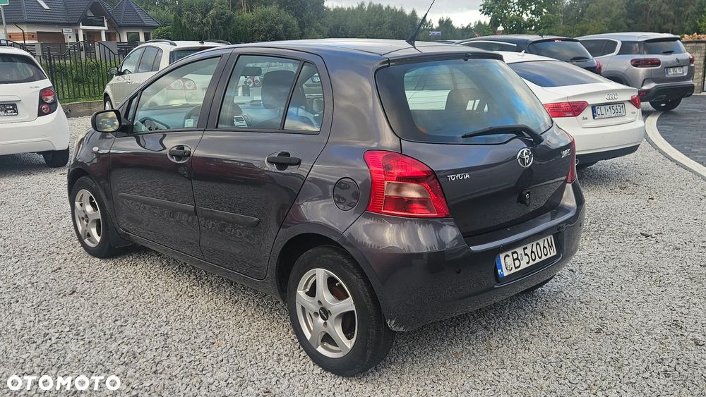 Toyota Yaris 1.3 Luna A/C - 6