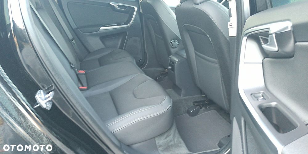 Volvo XC 60 D3 Edition Pro - 24