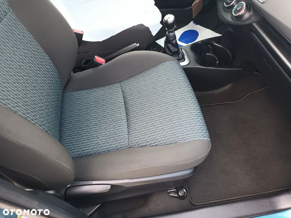 Toyota Yaris 1.33 VVT-i Executive - 17
