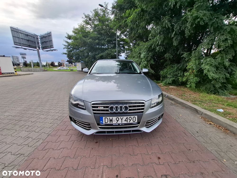 Audi A4 2011 photo 3