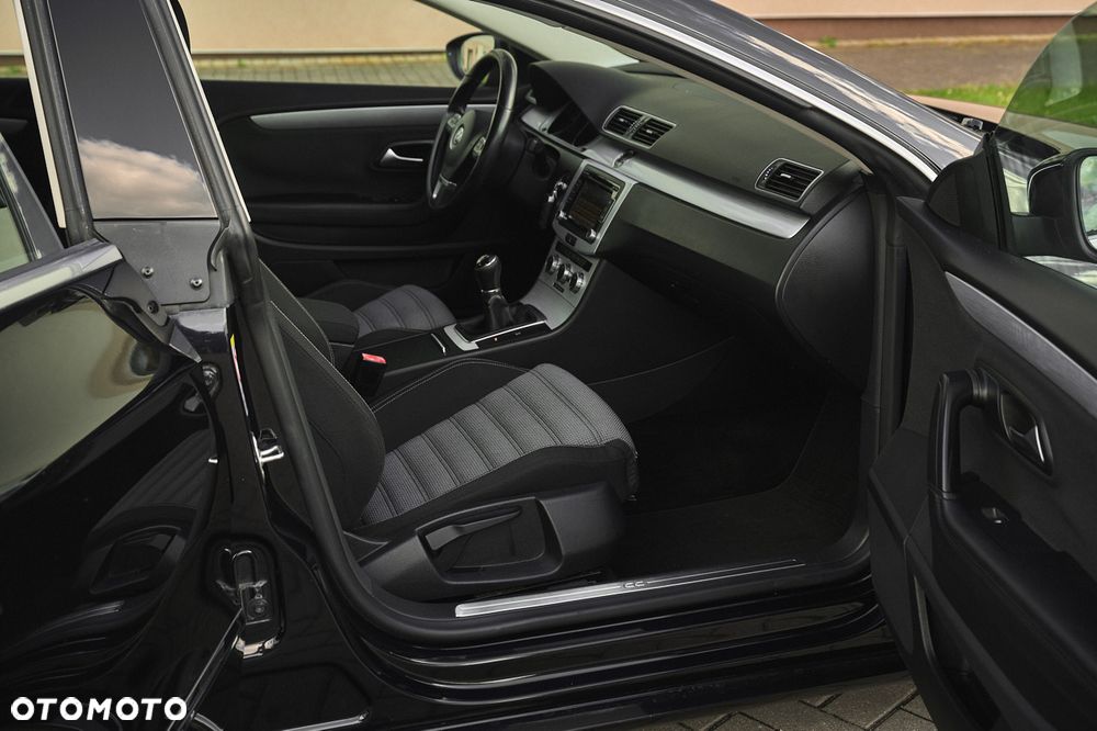 Volkswagen Passat CC 2.0 Blue TDI - 24