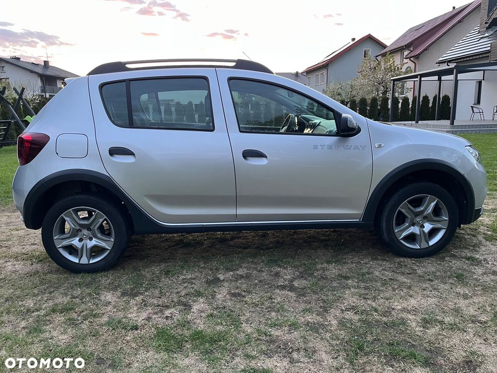 Dacia Sandero TCe 90 Laureate - 6