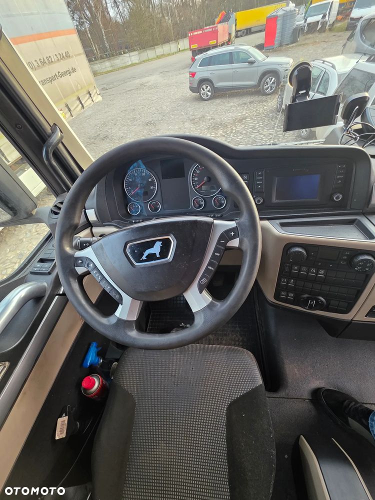 MAN TGX - 8