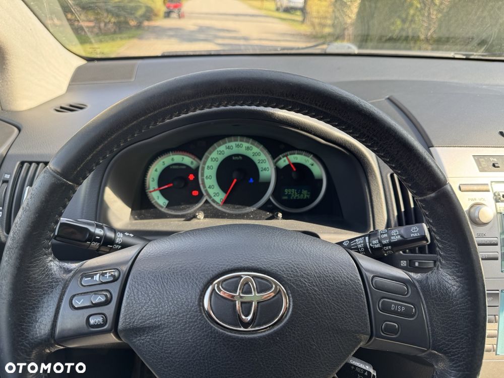 Toyota Corolla Verso 1.8 Sol - 23