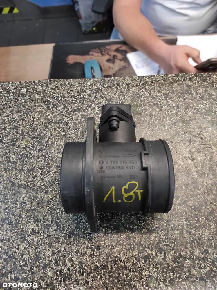 PRZEPŁYWOMIERZ 1.8T 06A906461L AVJ AWT BFB BEX WYSYŁKA !!!! - 1