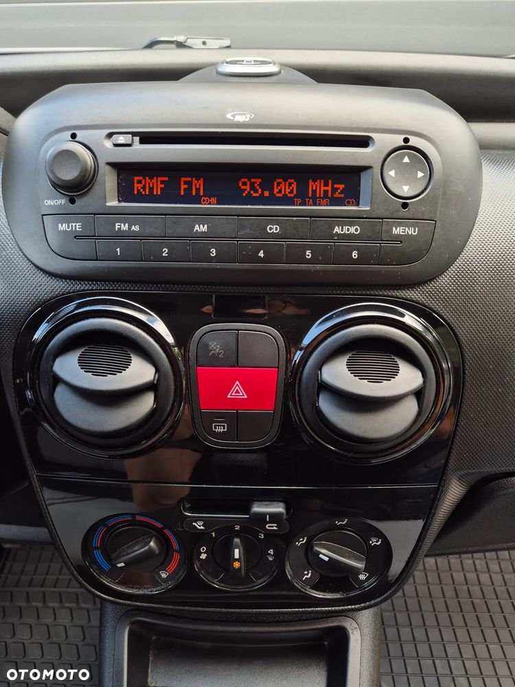 Fiat Qubo 1.4 8V Lounge - 9