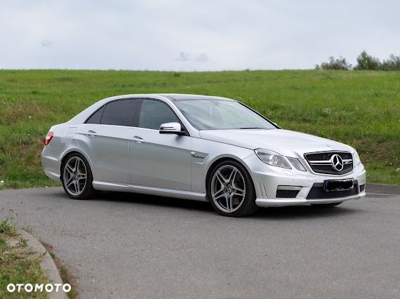 Mercedes-Benz Klasa E 63 AMG AMG Speedshift 7G-MCT - 1