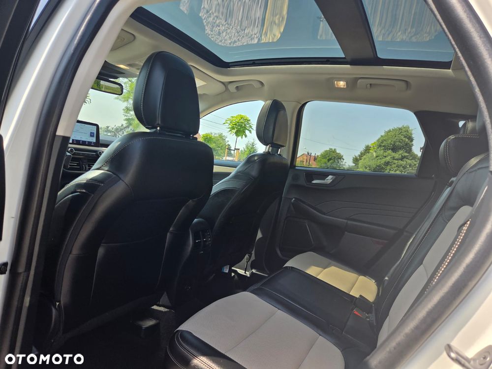 Ford Kuga 2.0 EcoBoost 4x4 Titanium - 36
