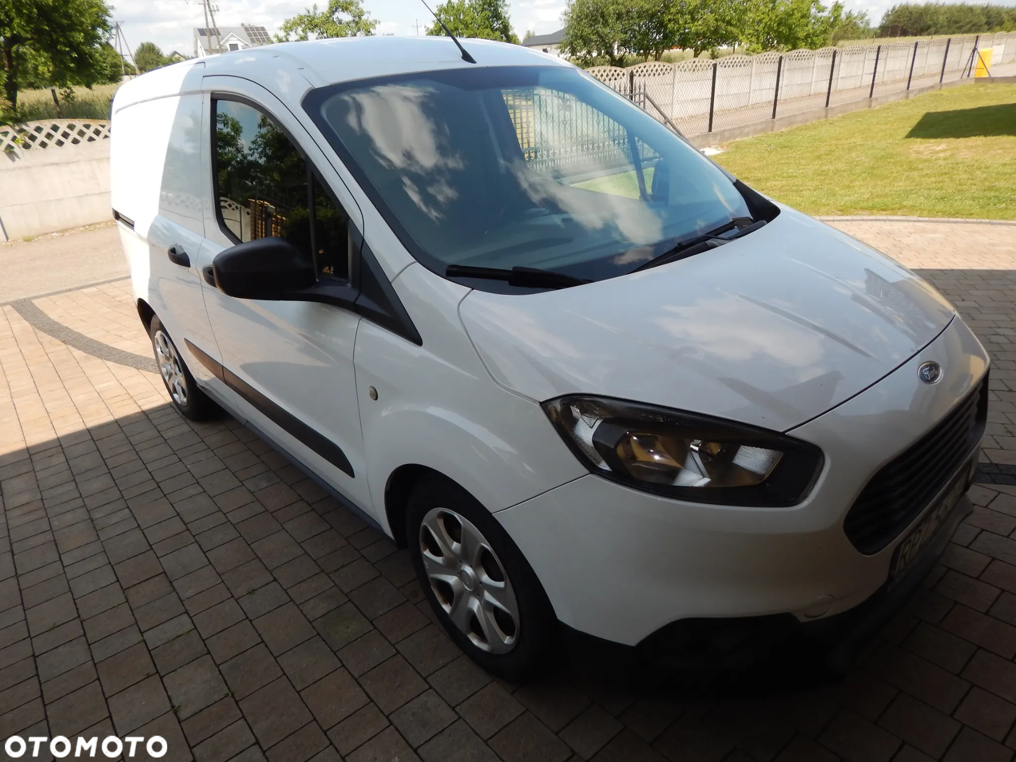 Ford COURIER - 2