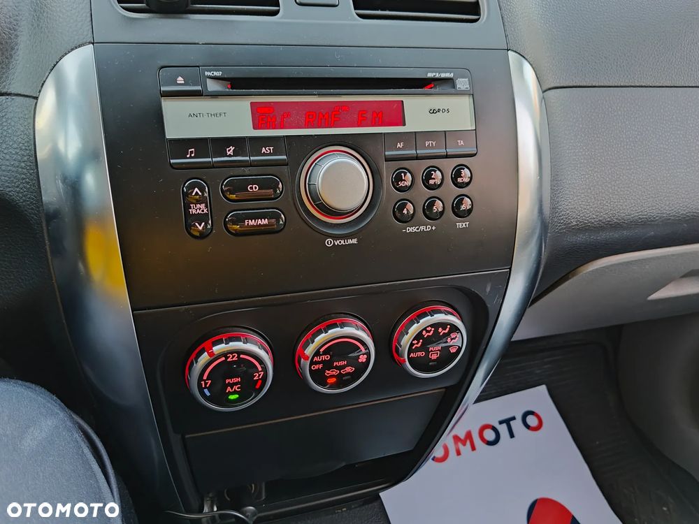 Suzuki SX4 1.6 GS / Premium - 23