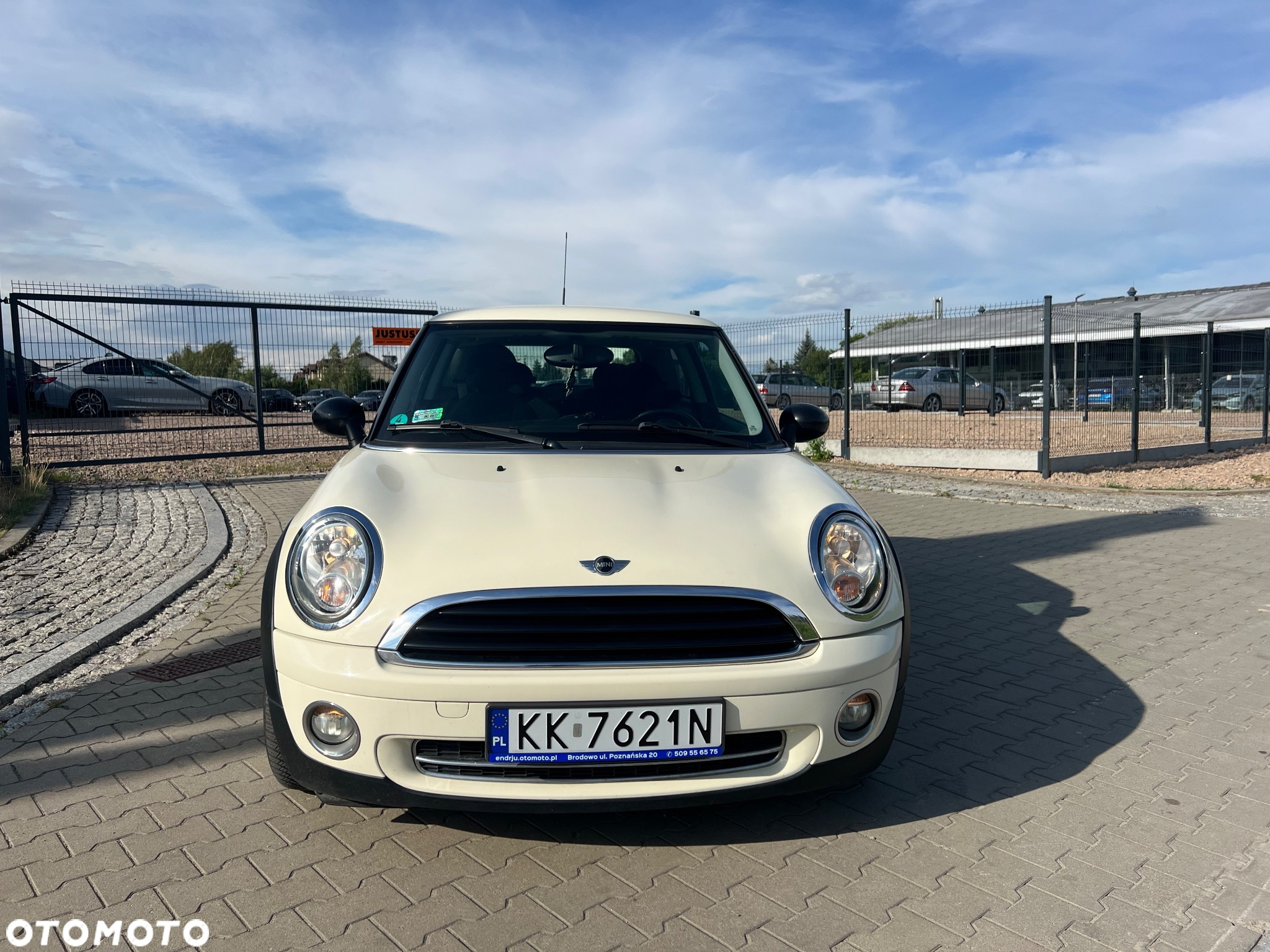 MINI Cooper Standard - 11