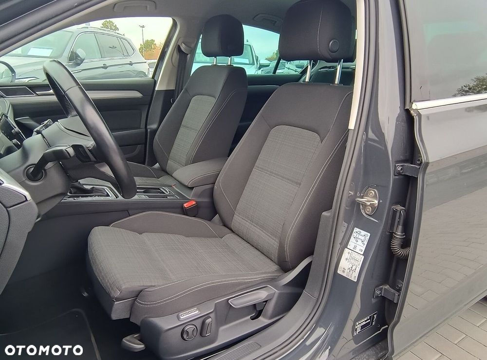 Volkswagen Passat 2.0 TDI EVO Business DSG - 11