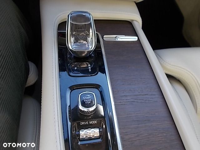 Volvo S90 - 17