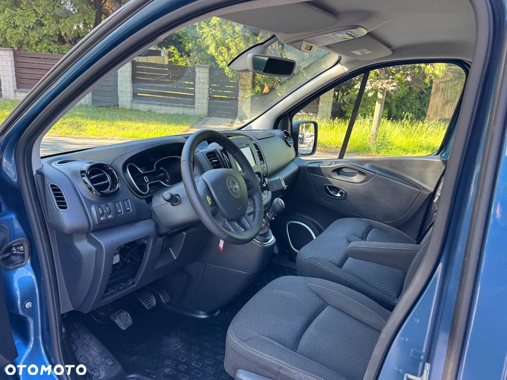 Opel Vivaro - 8