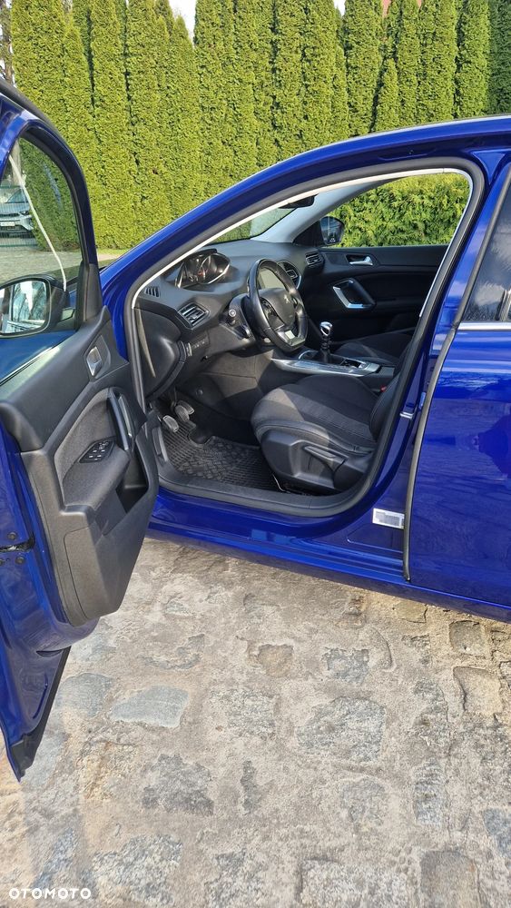 Peugeot 308 1.2 PureTech Allure S&S - 20